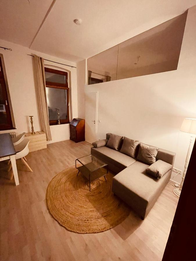 Retro Appartement Im Herzen Von Koeln Deutz Luaran gambar